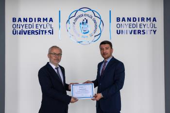 Genel Sekreterimiz Faruk Küçük’ten Kurumsal İletişim Koordinatörlüğümüze Teşekkür Belgesi